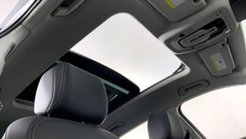2019 Audi e-tron WA1LAAGE9KB023196