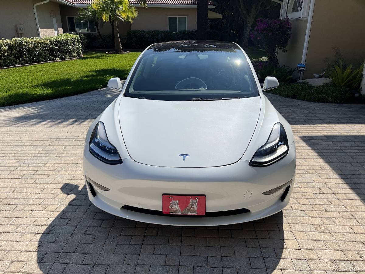 2018 Tesla Model 3 5YJ3E1EA9JF057483
