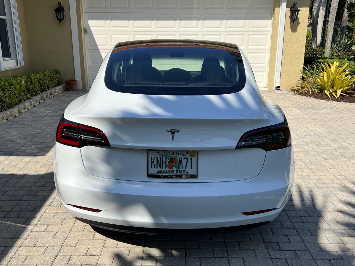 2018 Tesla Model 3 5YJ3E1EA9JF057483