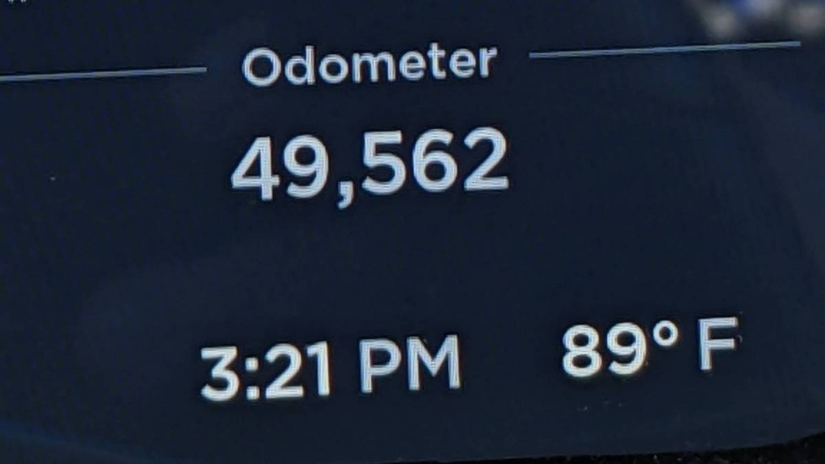 2017 Tesla Model X 5YJXCBE22HF040525