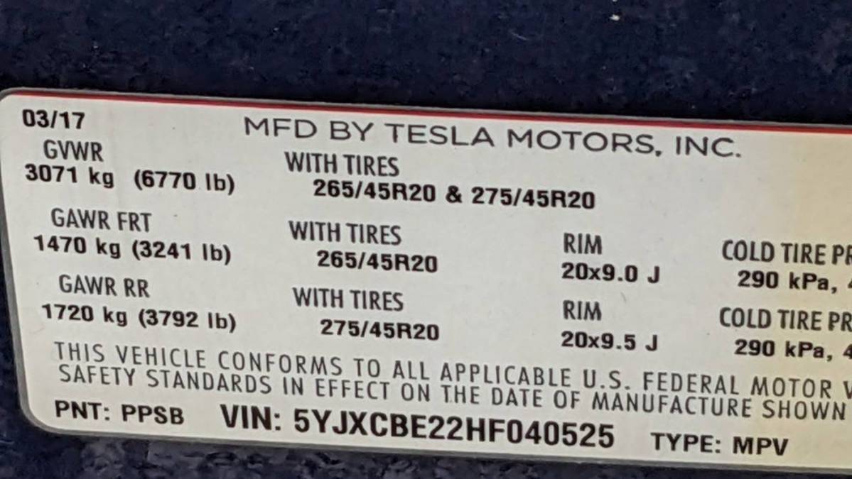 2017 Tesla Model X 5YJXCBE22HF040525