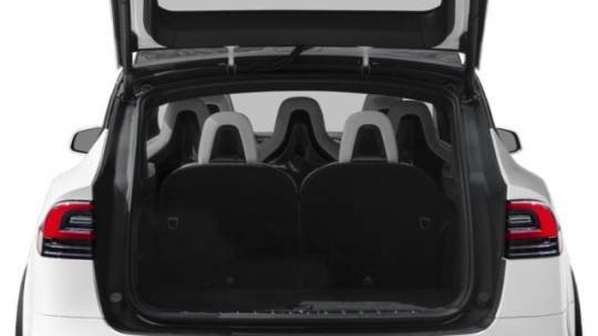 2018 Tesla Model X 5YJXCDE29JF111785