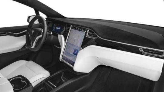 2018 Tesla Model X 5YJXCDE29JF111785