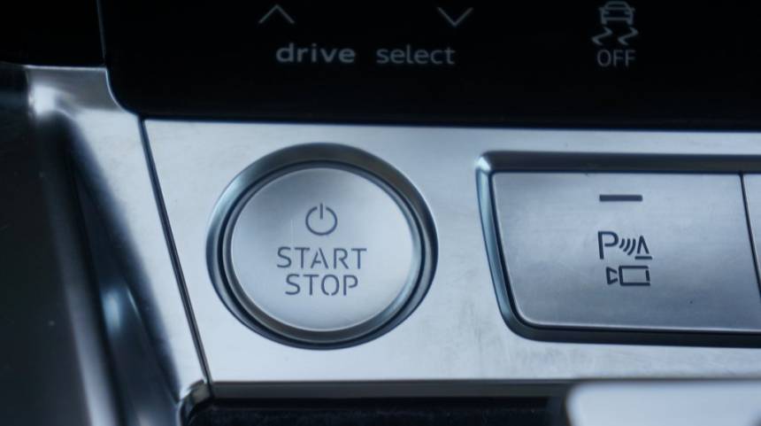 2019 Audi e-tron WA1LAAGE6KB009837