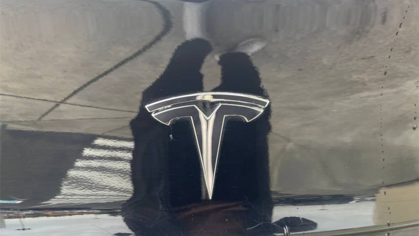 2019 Tesla Model 3 5YJ3E1EB3KF385850