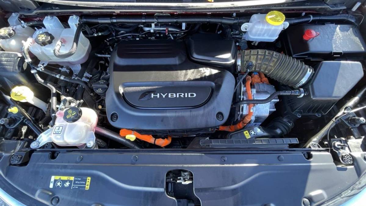 2018 Chrysler Pacifica Hybrid 2C4RC1N72JR183435