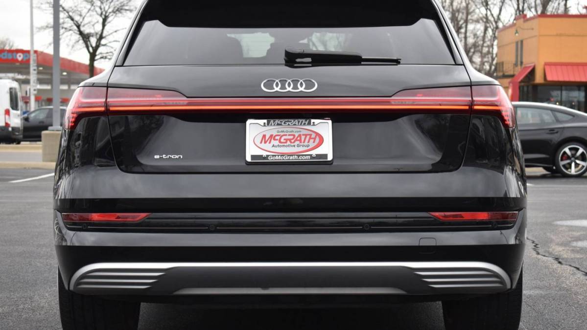 2019 Audi e-tron WA1VAAGEXKB010613
