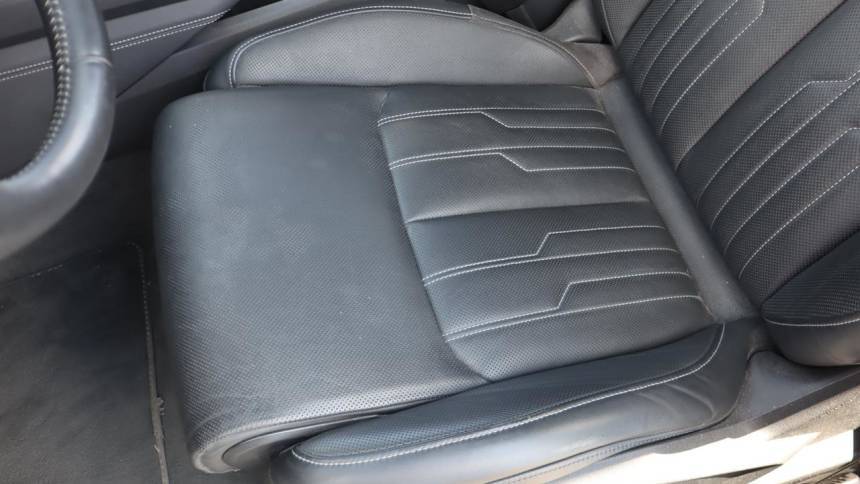 2019 Audi e-tron WA1VAAGE8KB005877