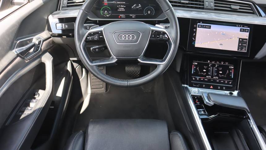 2019 Audi e-tron WA1VAAGE8KB005877