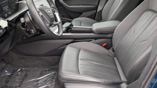 2019 Audi e-tron WA1LAAGE4KB021744