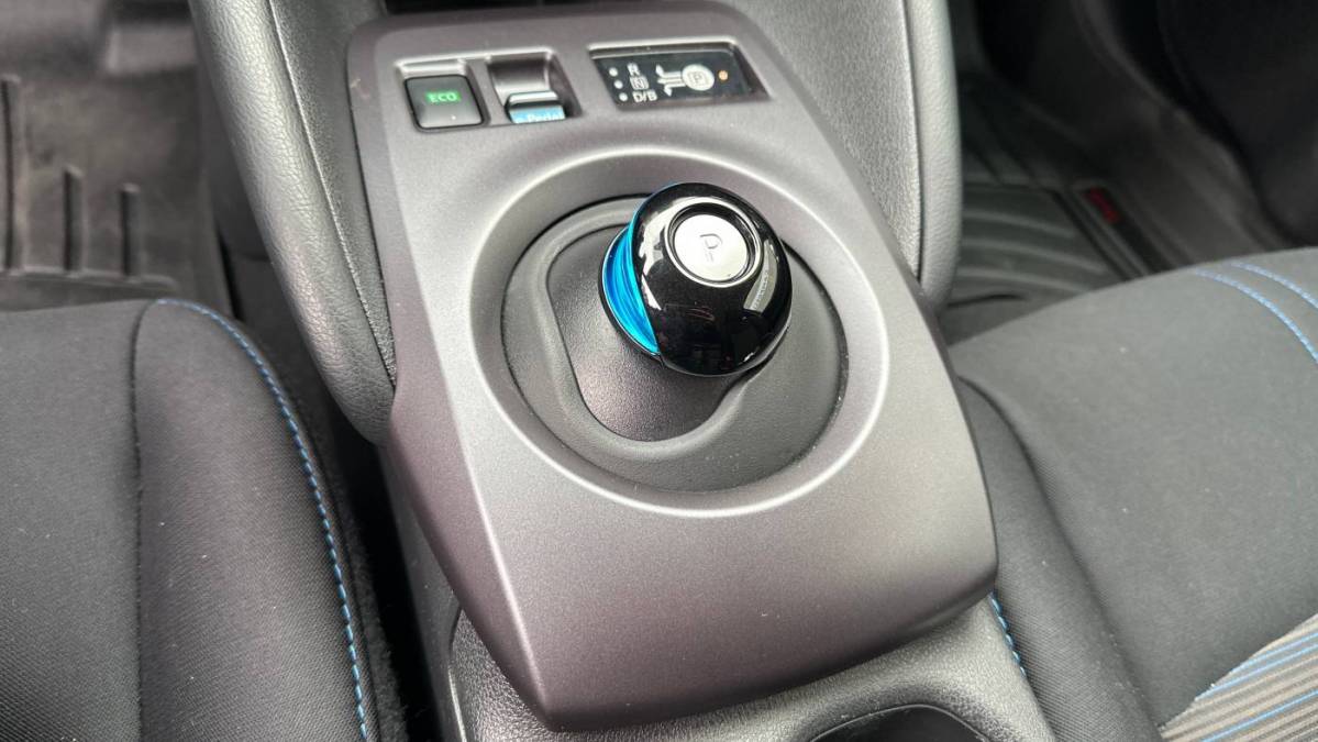 2022 Nissan LEAF 1N4AZ1BV6NC555457