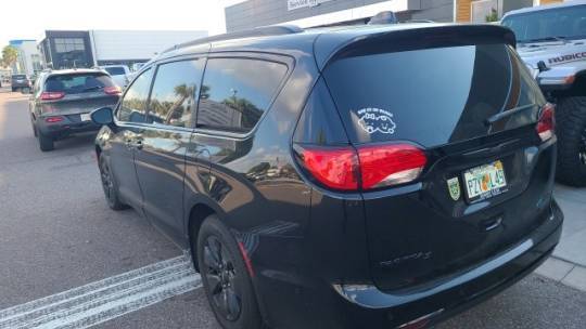 2020 Chrysler Pacifica Hybrid 2C4RC1N72LR235102