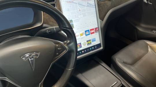 2016 Tesla Model S 5YJSA1E14GF152596