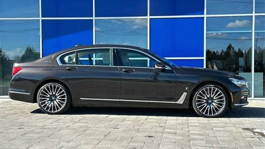 2017 BMW 7 Series WBA7J2C36HG497780