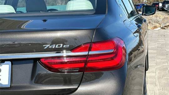 2017 BMW 7 Series WBA7J2C36HG497780