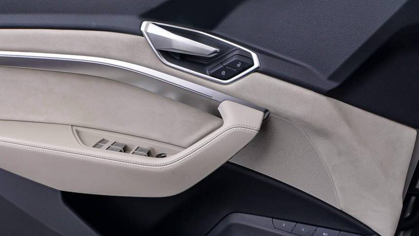 2021 Audi e-tron WA13AAGE3MB033161