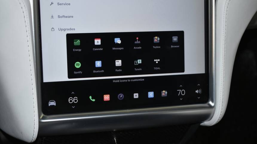 2017 Tesla Model X 5YJXCBE2XHF044094