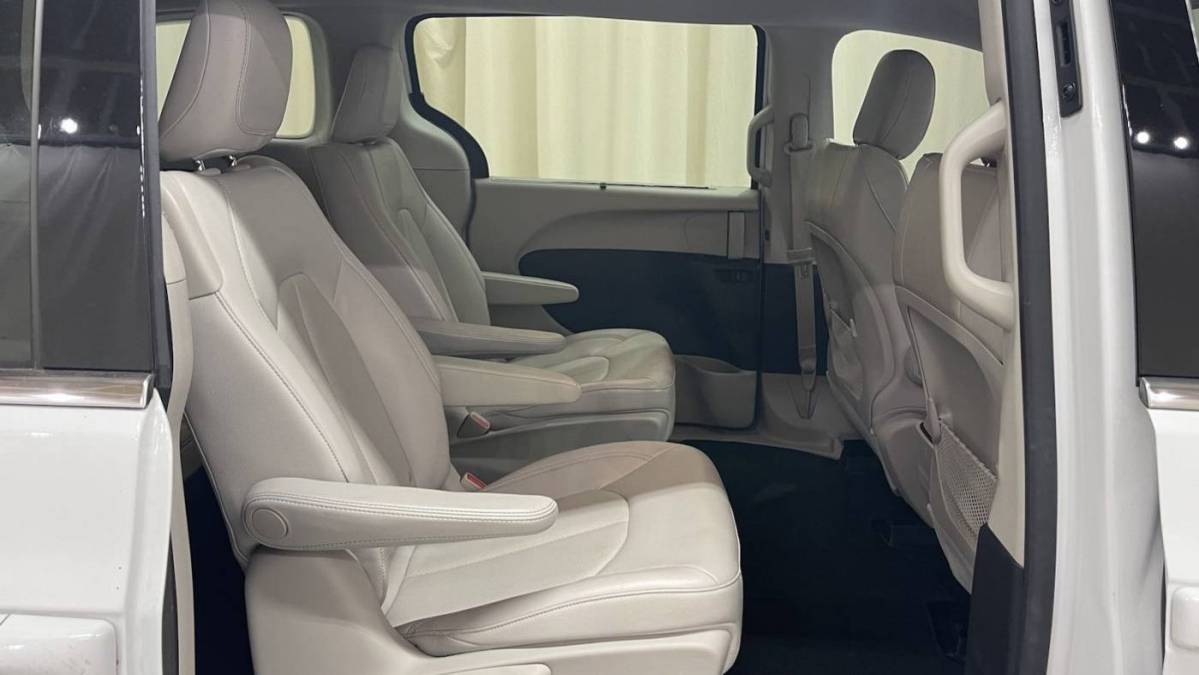 2020 Chrysler Pacifica Hybrid 2C4RC1L75LR204316