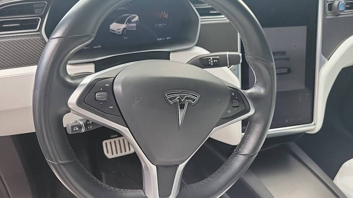 2017 Tesla Model X 5YJXCDE42HF056723