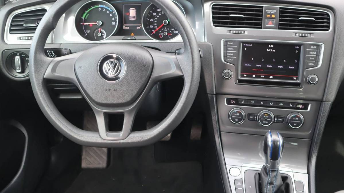 2016 Volkswagen e-Golf WVWKP7AU0GW912973