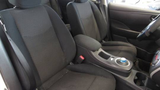 2017 Nissan LEAF 1N4BZ0CPXHC300460