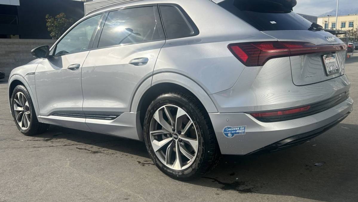 2021 Audi e-tron WA1LAAGE3MB027294