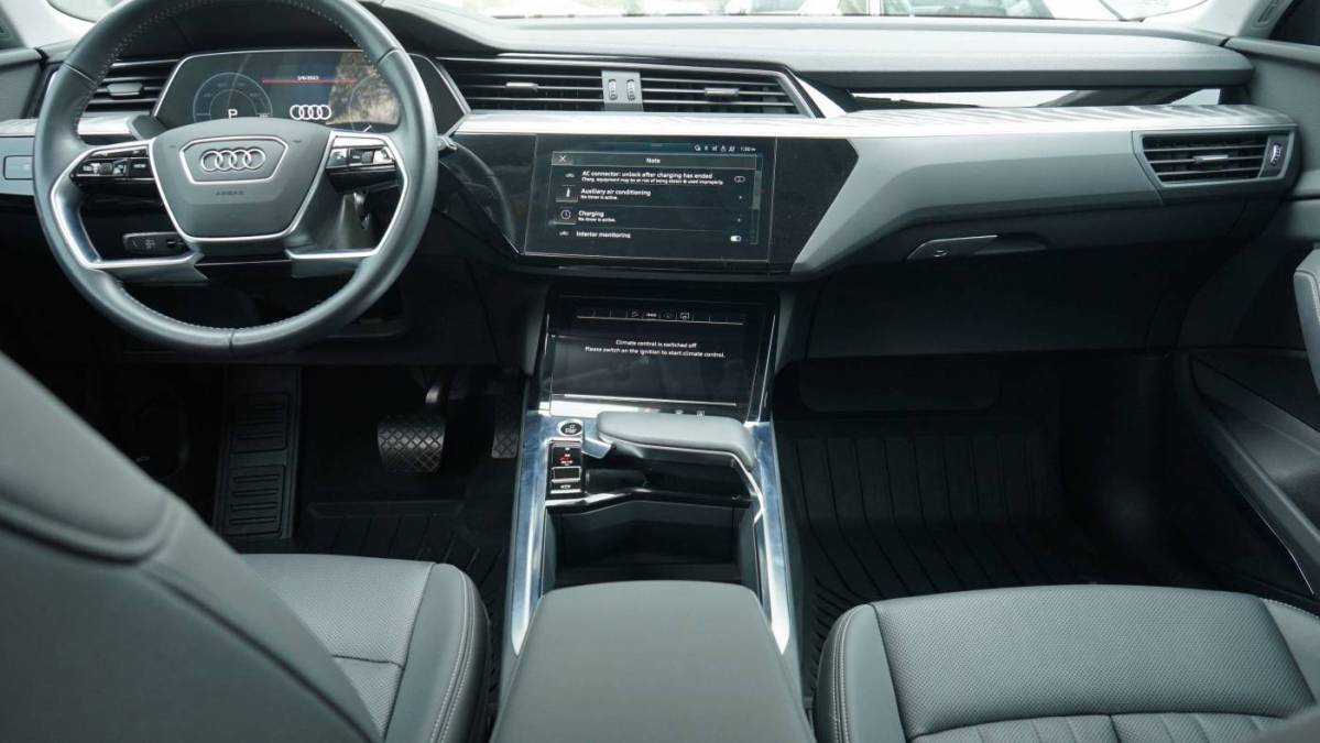2021 Audi e-tron WA1LAAGE3MB026372