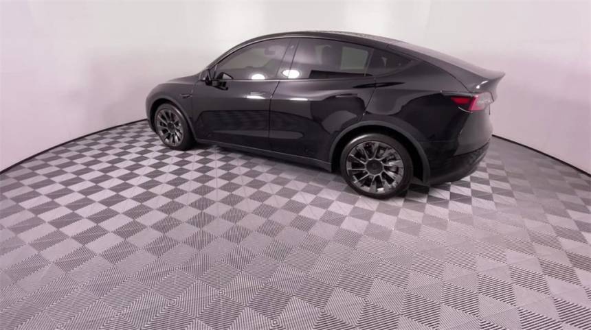 2020 Tesla Model Y 5YJYGDEE7LF012761