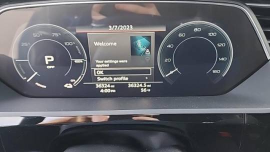 2019 Audi e-tron WA1LAAGE4KB012574