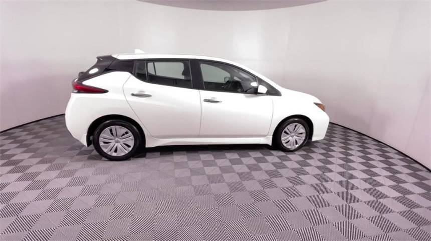 2023 Nissan LEAF 1N4AZ1BV1PC555028