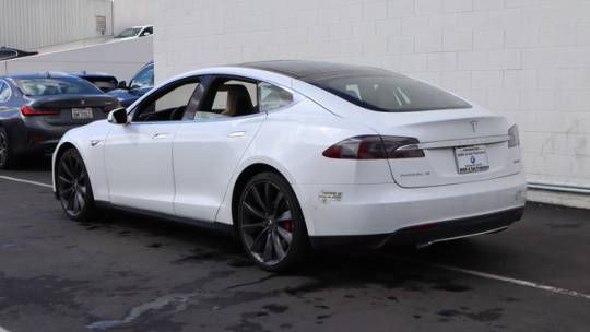 2015 Tesla Model S 5YJSA1H27FFP76945