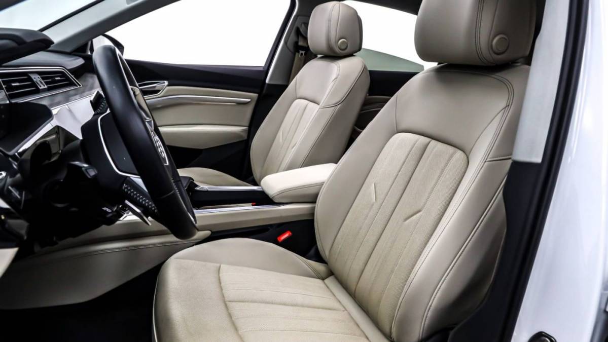 2021 Audi e-tron WA12AAGEXMB001027