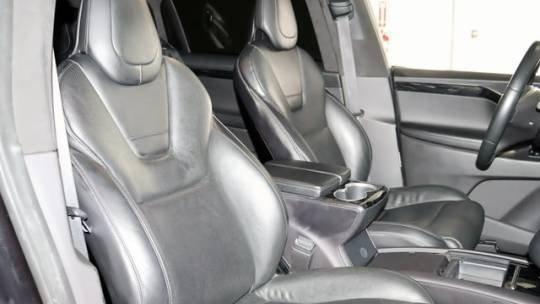 2016 Tesla Model X 5YJXCAE22GF002513
