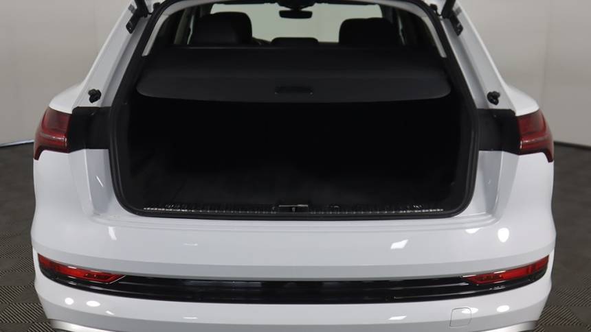 2019 Audi e-tron WA1LAAGEXKB023319