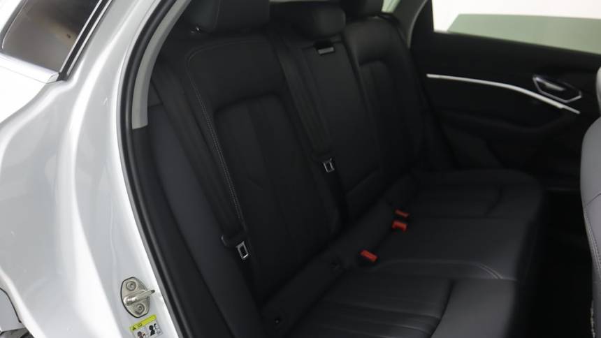 2019 Audi e-tron WA1LAAGEXKB023319