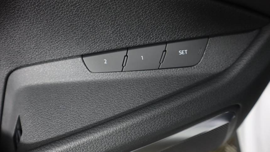 2019 Audi e-tron WA1LAAGEXKB023319