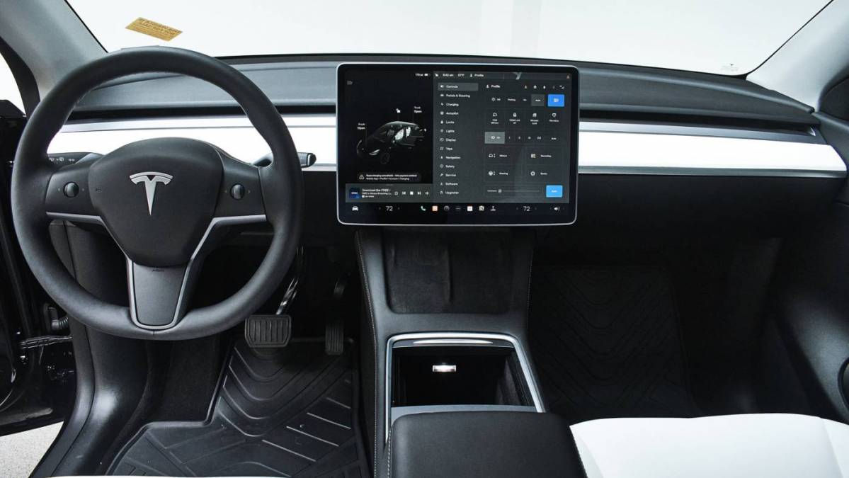 2021 Tesla Model Y 5YJYGDEE4MF302537