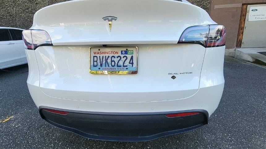 2020 Tesla Model Y 5YJYGDEE5LF020132