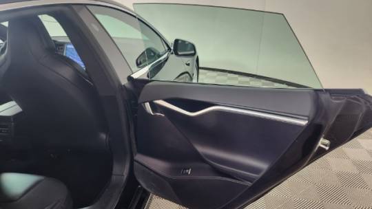 2016 Tesla Model S 5YJSA1E29GF174425