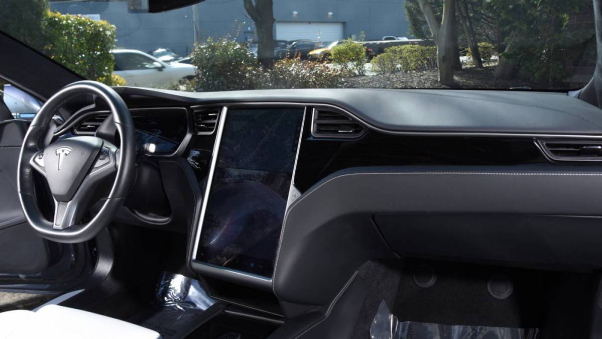 2018 Tesla Model S 5YJSA1E40JF292050