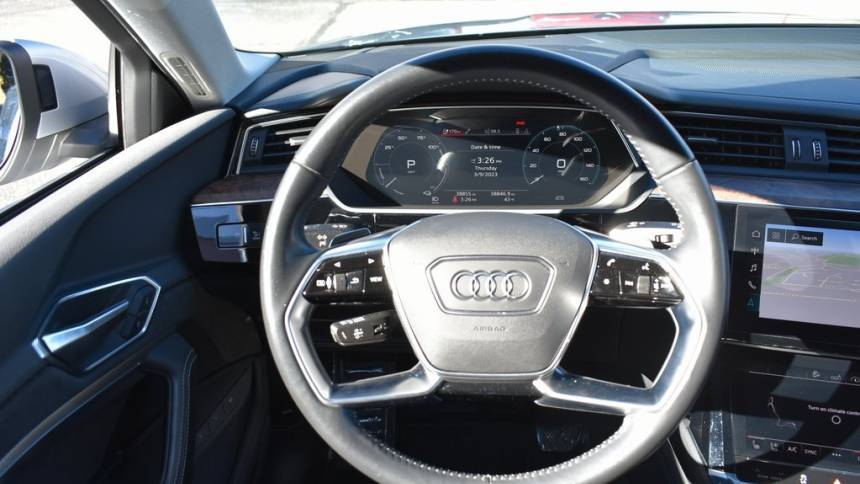 2019 Audi e-tron WA1VAAGE0KB022396