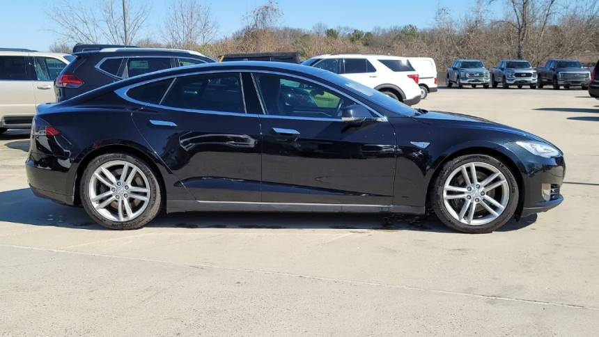 2015 Tesla Model S 5YJSA1E22FF106112