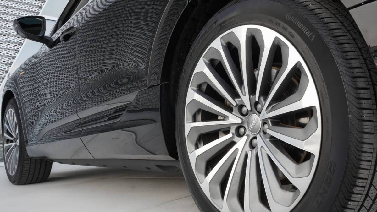 2019 Audi e-tron WA1VABGE0KB023425