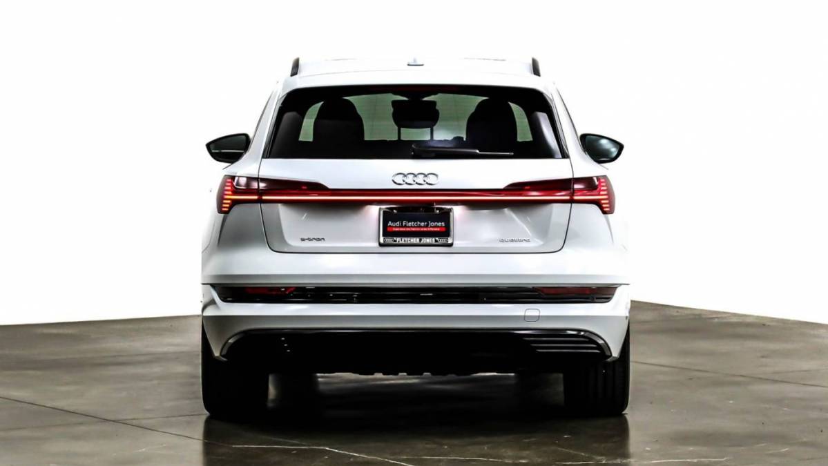 2021 Audi e-tron WA1LAAGE0MB030105
