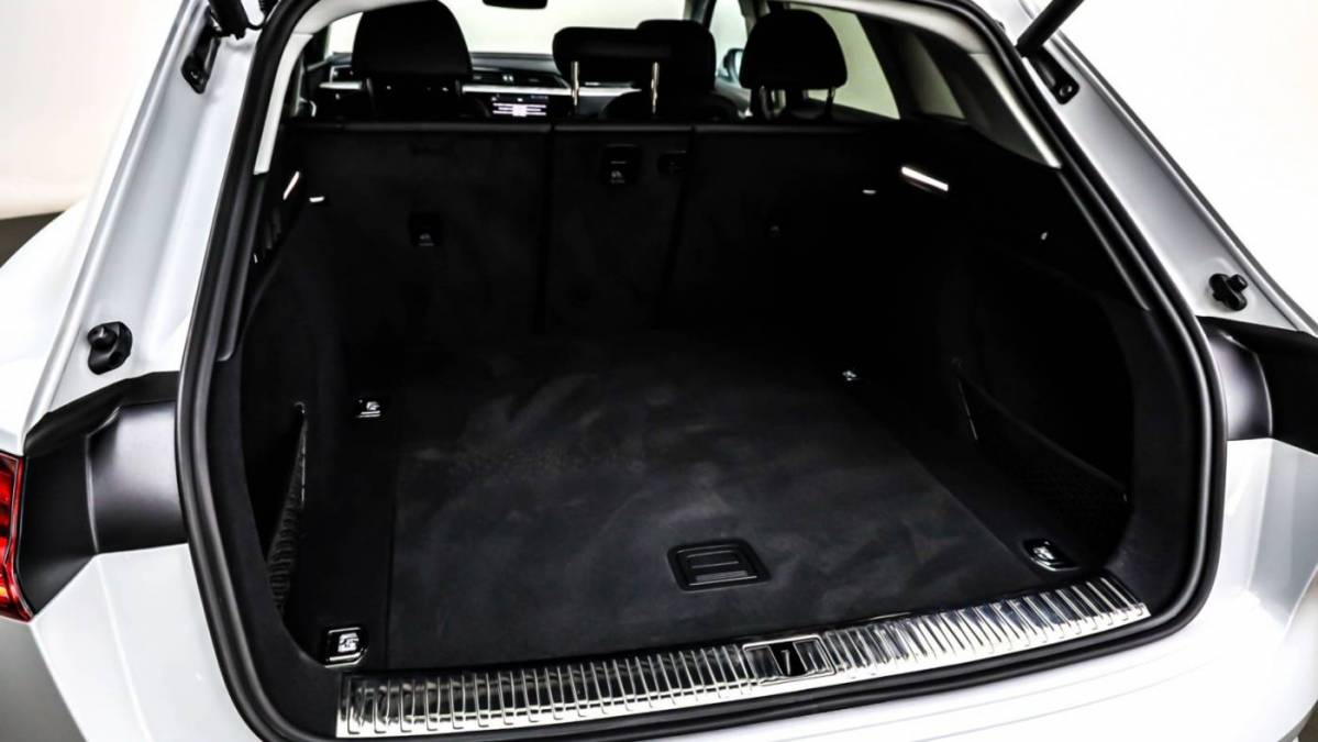 2021 Audi e-tron WA1LAAGE0MB030105