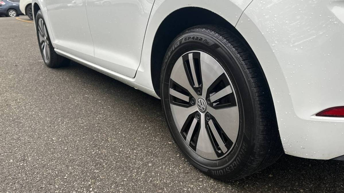 2019 Volkswagen e-Golf WVWKR7AU5KW919436