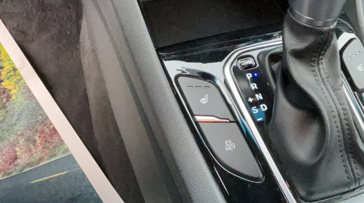 2019 Hyundai IONIQ KMHC65LD9KU182943