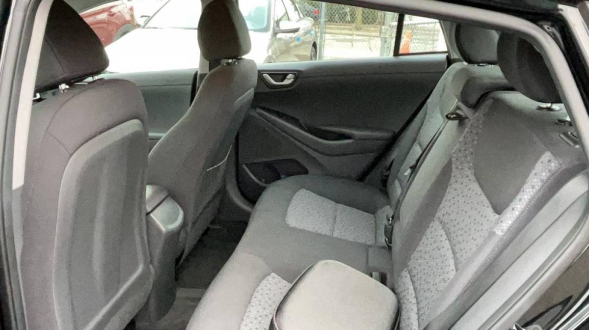 2019 Hyundai IONIQ KMHC65LD9KU182943