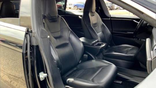 2016 Tesla Model S 5YJSA1E20GF130538