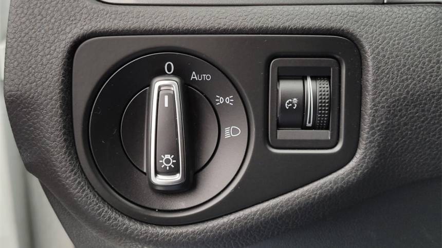 2016 Volkswagen e-Golf WVWKP7AU1GW917308
